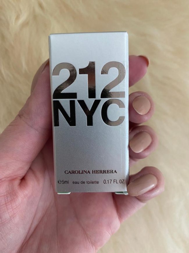 Miniatura Perfume 212 NYC Feminino Eua De Toilette - Carolina Herrera - Image 5