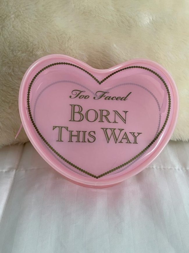 Necessaire Coração Rosa Transparente - Too Faced